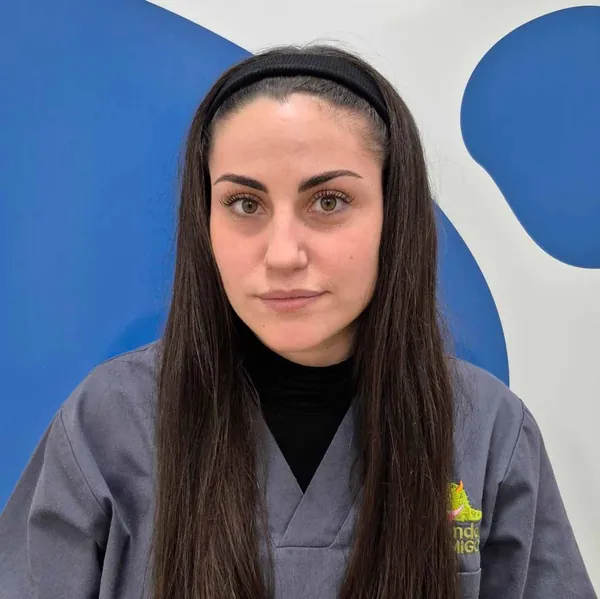 Laura, Psicóloga Máster en psicología General Sanitario Máster en psicoterapia integradora, trauma y apego en Getafe